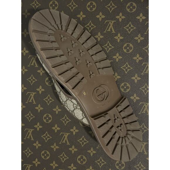 NWOT COA Gucci GG Supreme Leather Slip-on W/ Dust Bags - Picture 7 of 16